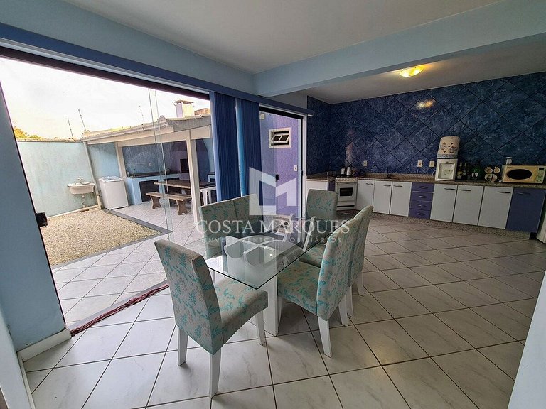 Casa com 04 dormitórios praia de Zimbros