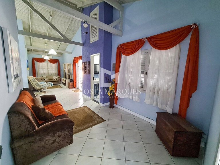 Casa com 04 dormitórios praia de Zimbros