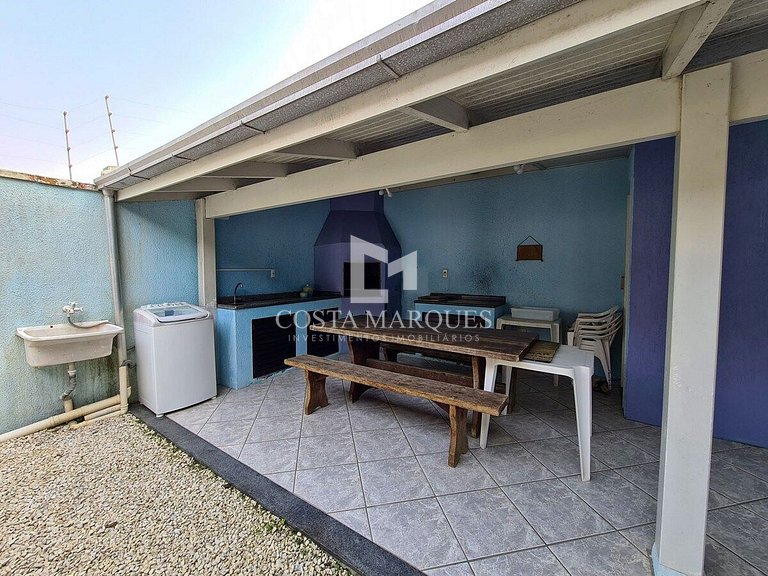 Casa com 04 dormitórios praia de Zimbros