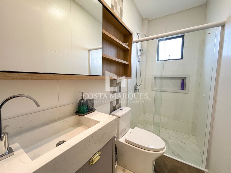 Linda cobertura, prédio com piscina - 3 suítes