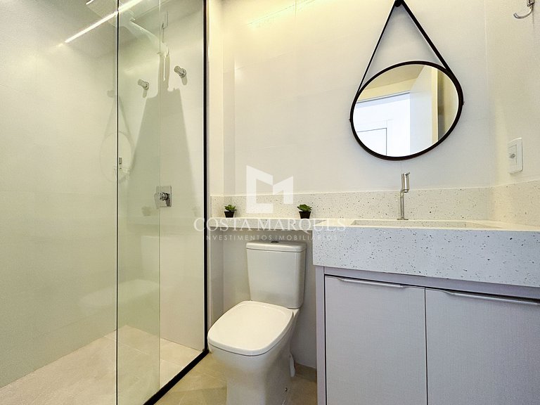 APTO NOVO | 250M da praia, com piscina.