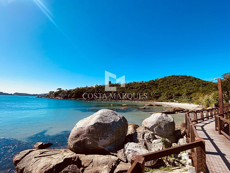 Apto NOVO, com piscina, 250m da praia