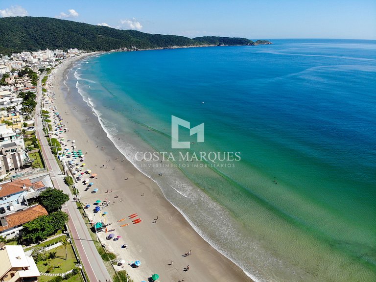 Apto NOVO, com piscina, 250m da praia