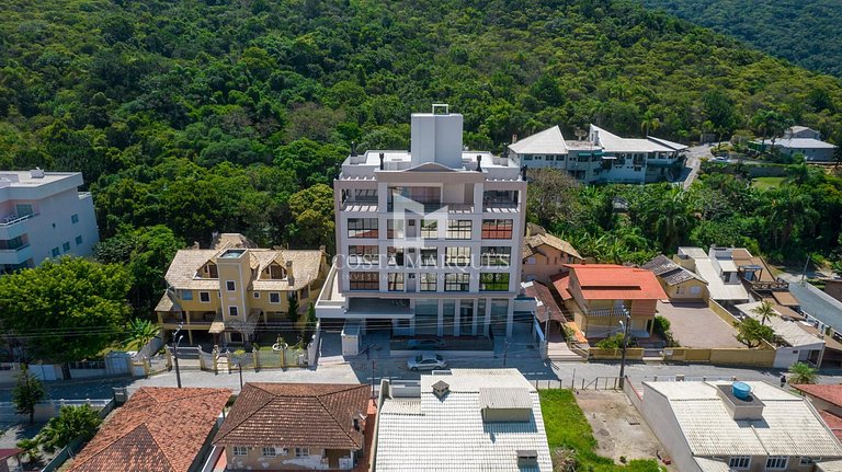 Excelente apartamento em Bombas