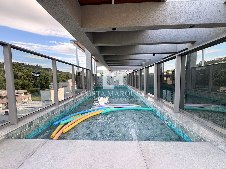 Flat com piscina aquecida em Bombas / SC