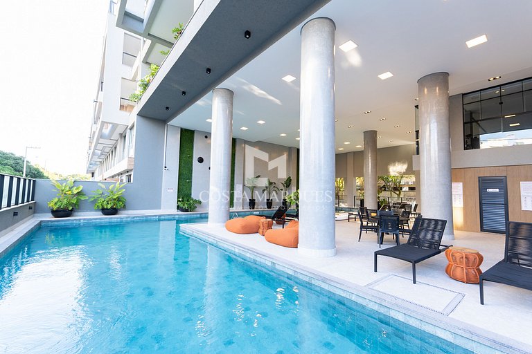 Apartamento 2 suítes com piscina