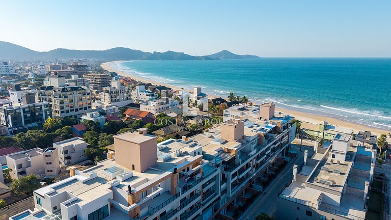 Apartamento 2 suítes com piscina