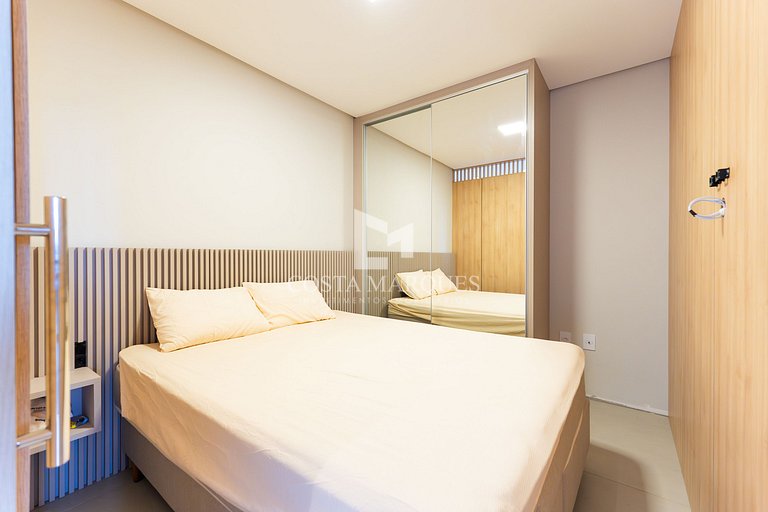 Flat com piscina em Bombas / SC