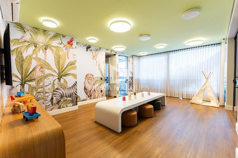 Flat com piscina em Bombas / SC