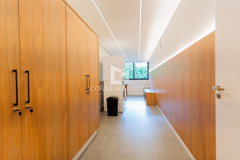 Flat com piscina em Bombas / SC