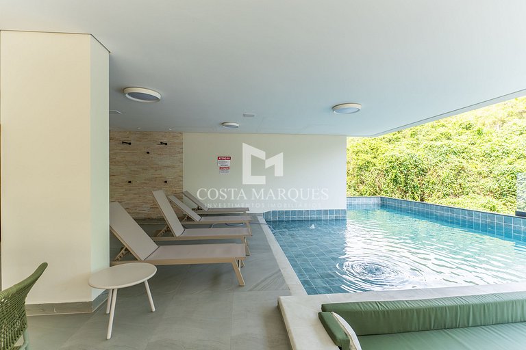 Flat com piscina em Bombas / SC