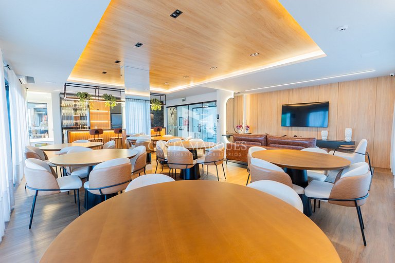 Flat com piscina em Bombas / SC