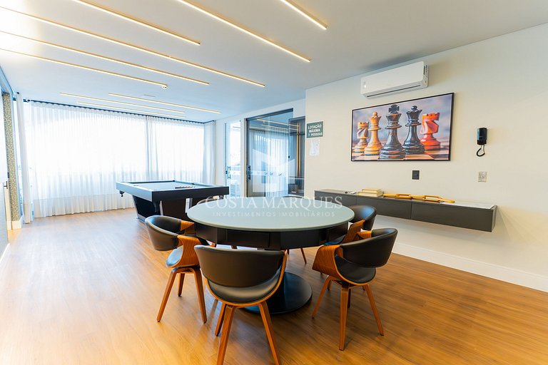 Flat com piscina em Bombas / SC