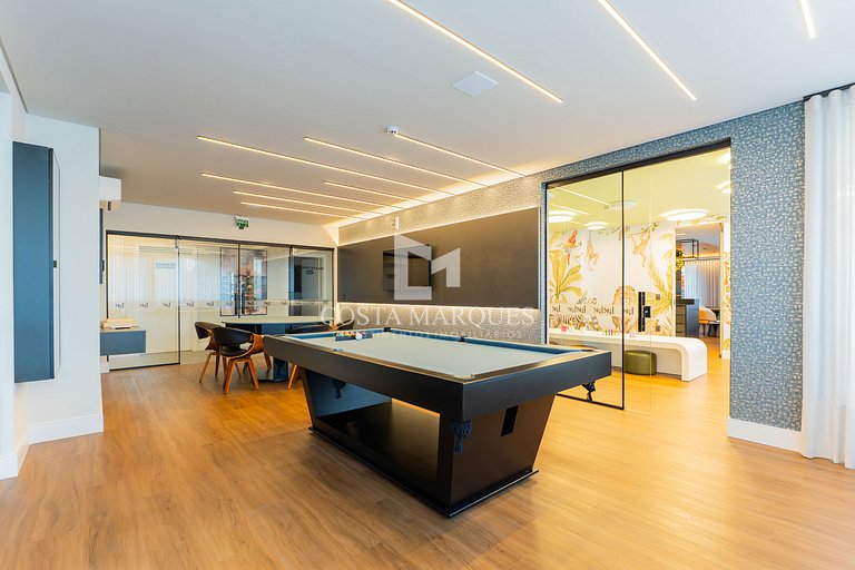 Flat com piscina em Bombas / SC