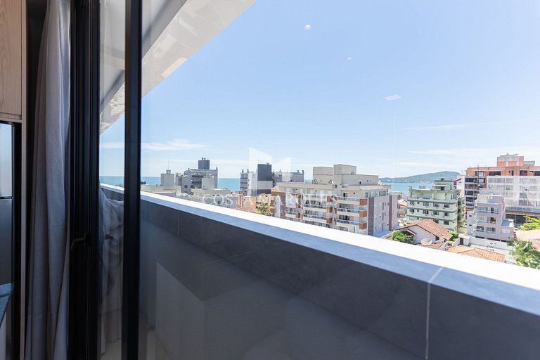 Flat com piscina em Bombas / SC