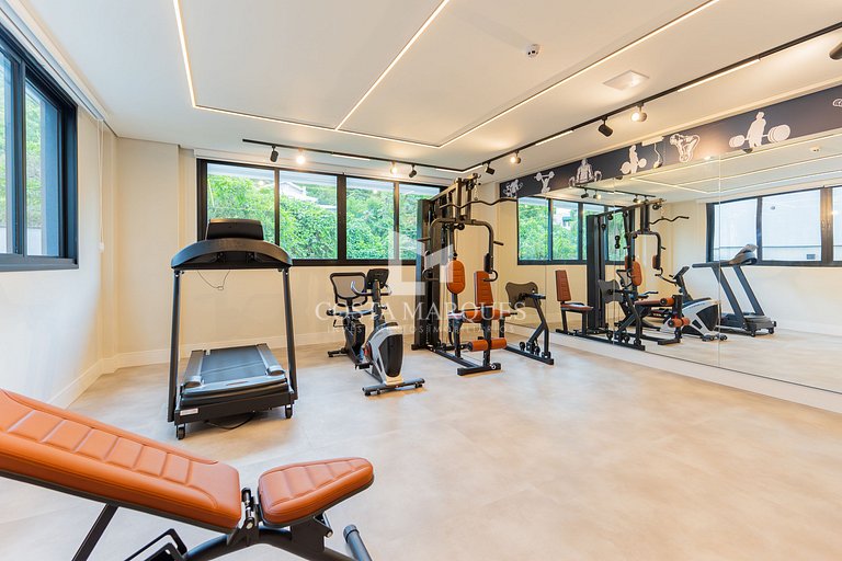 Flat com piscina em Bombas / SC